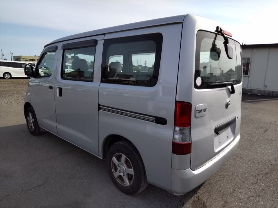 TOYOTA TOWN ACE