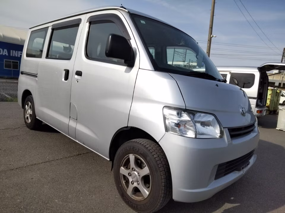 TOYOTA TOWN ACE