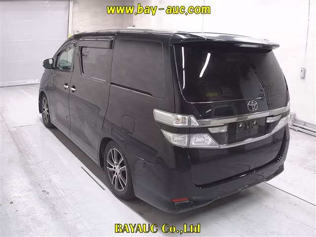 TOYOTA VELLFIRE