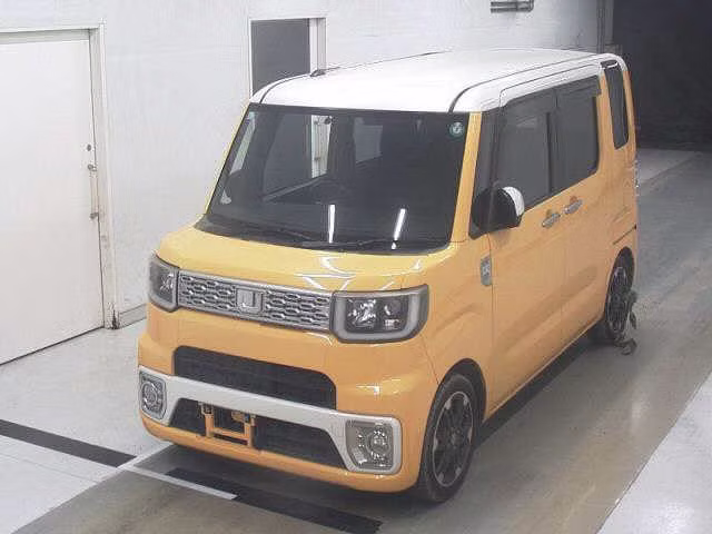 DAIHATSU WAKE