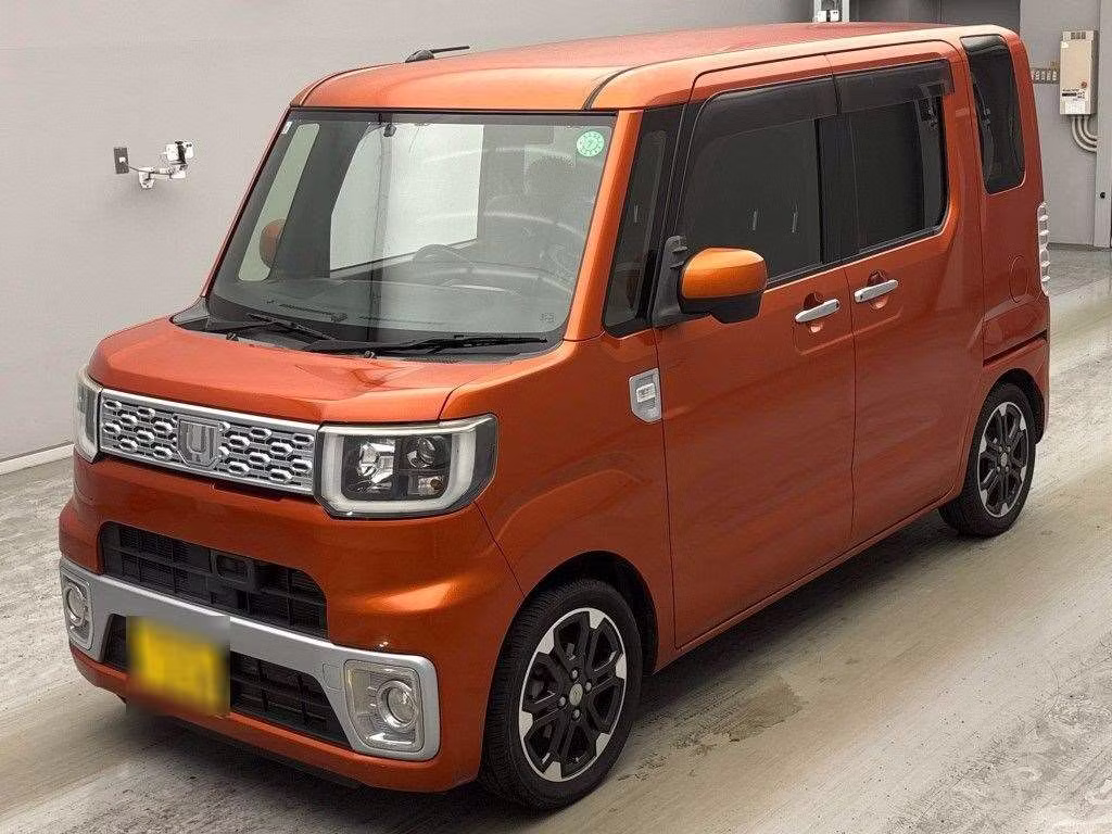 DAIHATSU WAKE