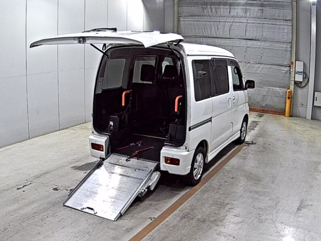 DAIHATSU ATRAI