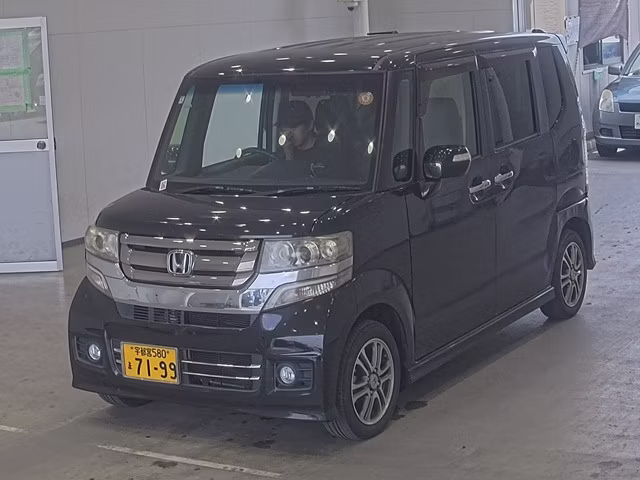 HONDA N-BOX