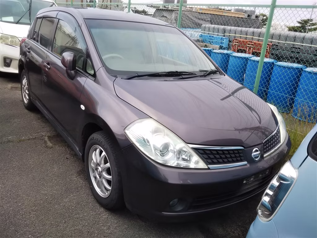 Nissan Tiida