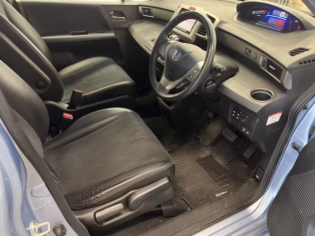HONDA FREED SPIKE