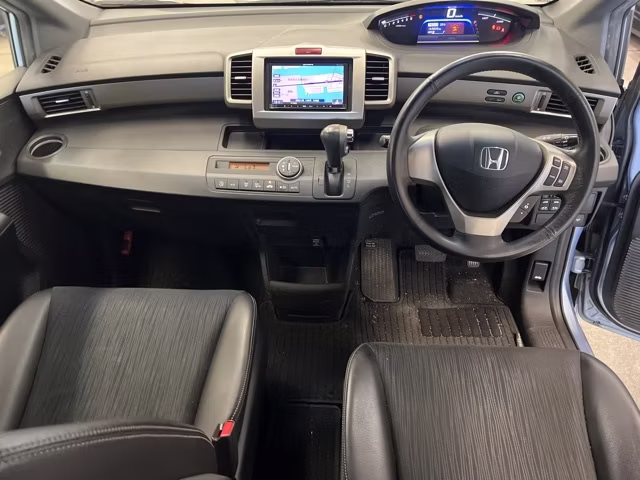 HONDA FREED SPIKE