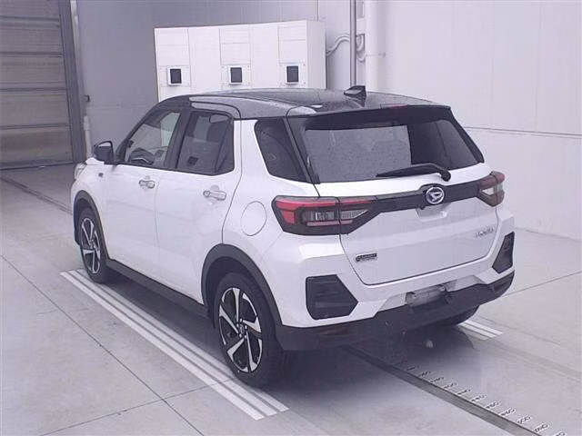 DAIHATSU ROCKY