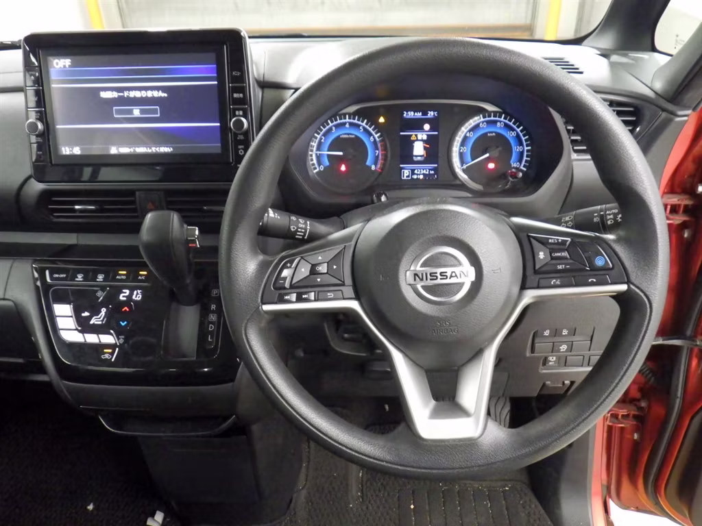 NISSAN ROOX