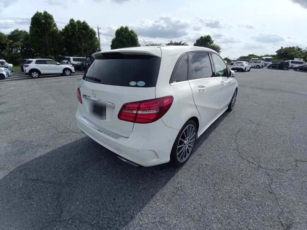 MERCEDES-BENZ B-CLASS