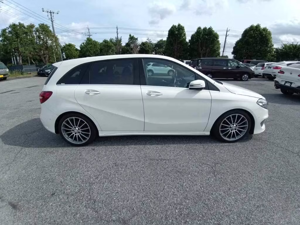 MERCEDES-BENZ B-CLASS
