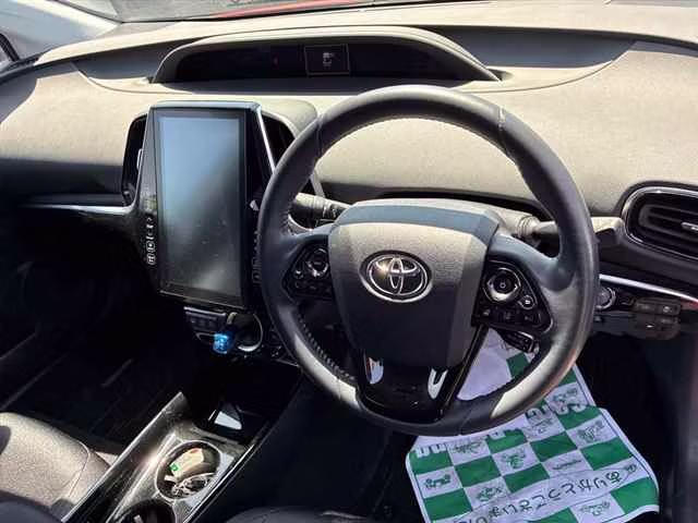 TOYOTA PRIUS PHV