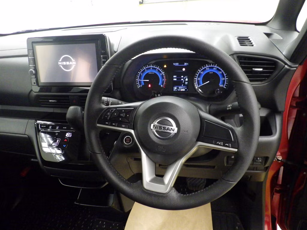 NISSAN ROOX