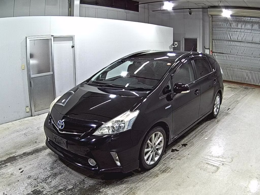 TOYOTA PRIUS ALPHA
