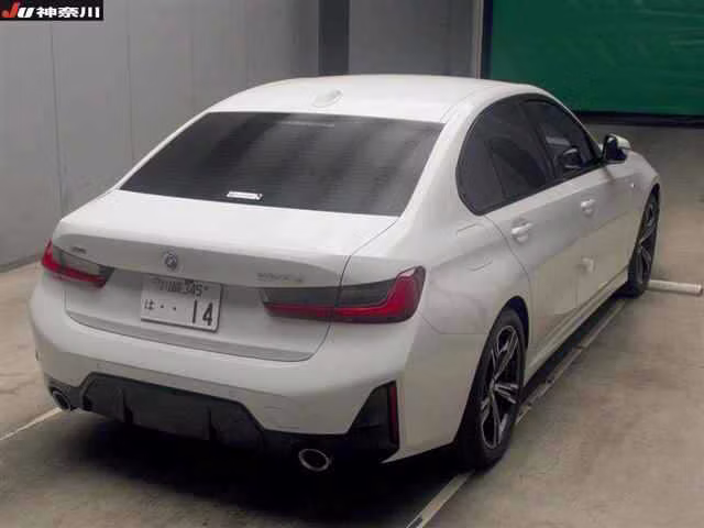 BMW 3-SERIES
