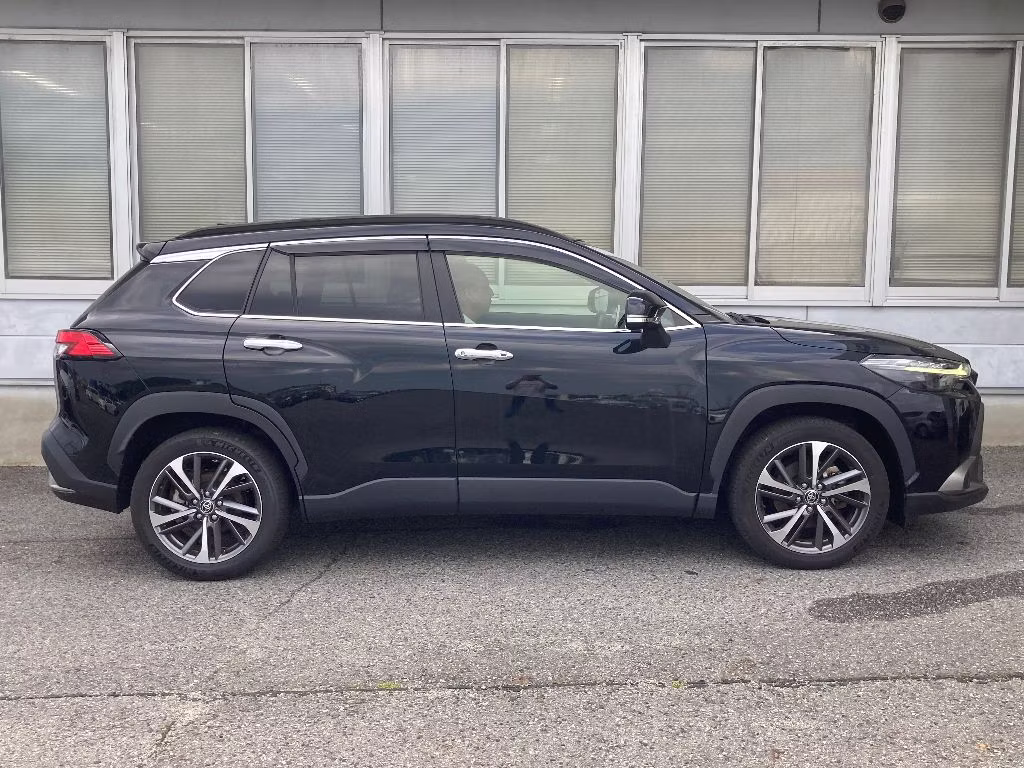 TOYOTA COROLLA CROSS