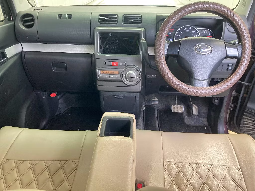 DAIHATSU MOVE CONTE