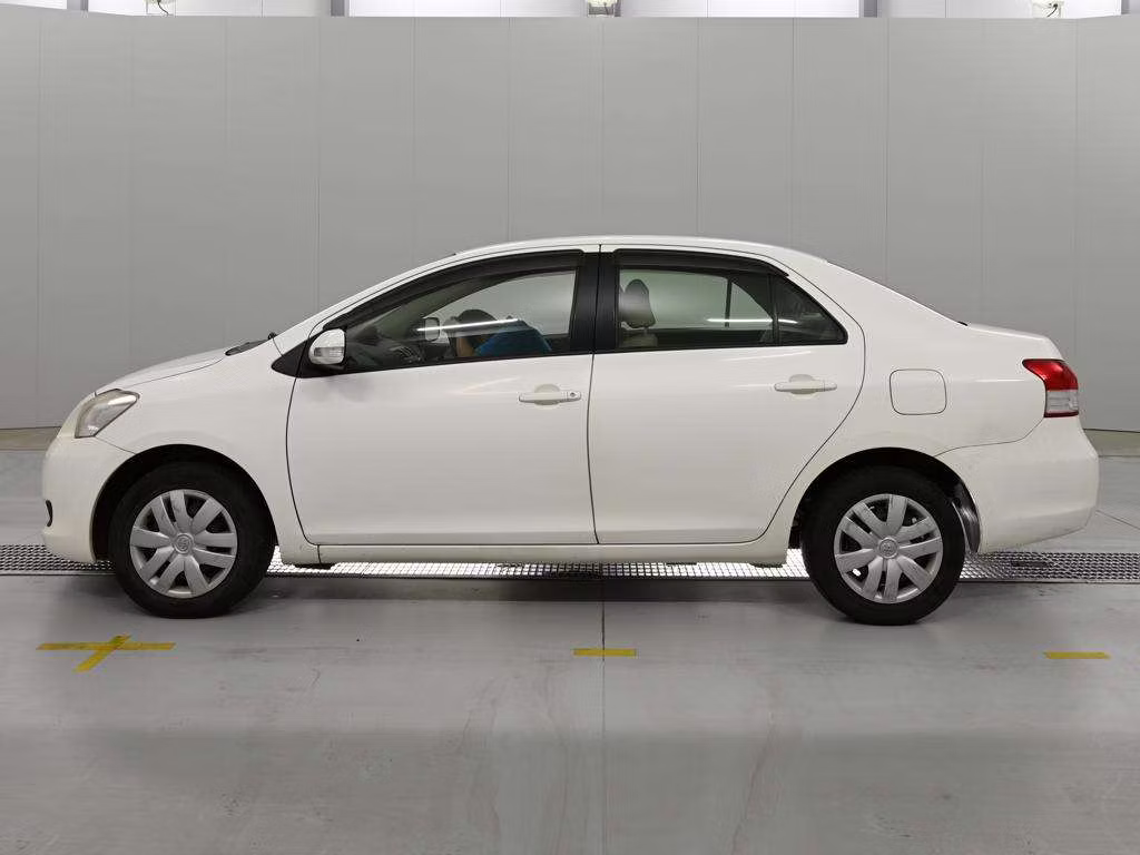TOYOTA BELTA