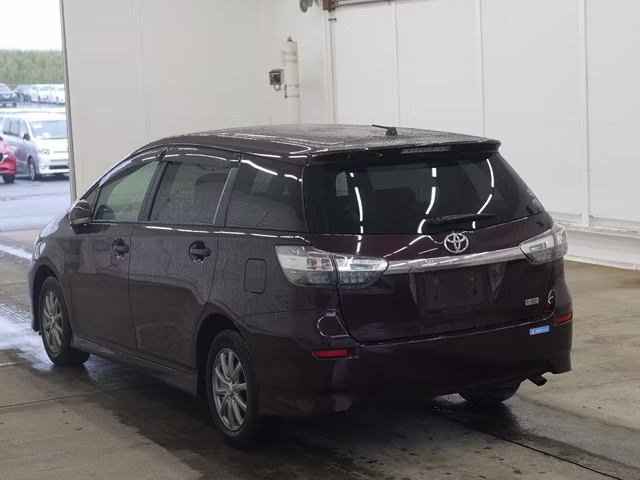 TOYOTA WISH