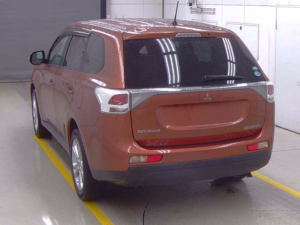 MITSUBISHI OUTLANDER