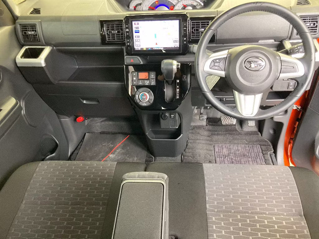 DAIHATSU WAKE