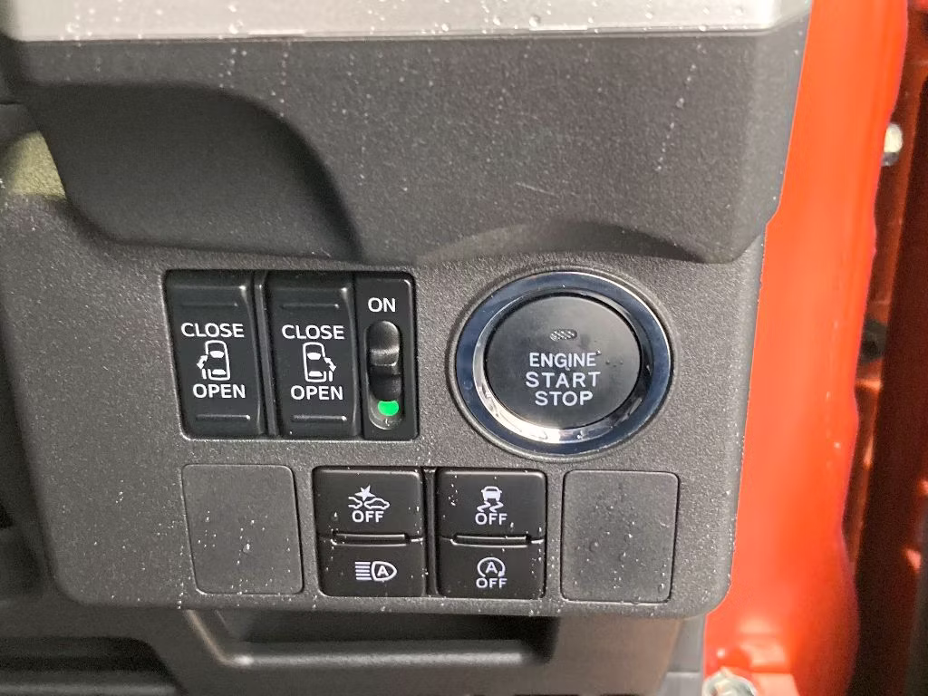 DAIHATSU WAKE