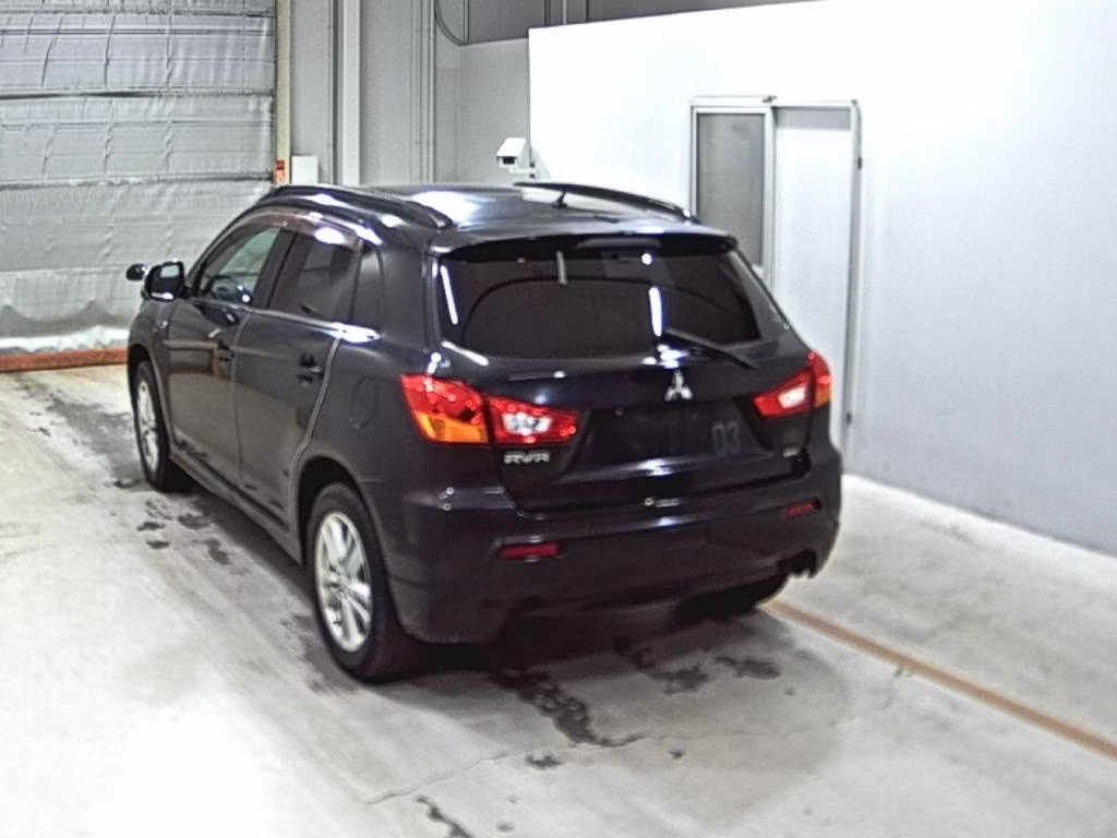 MITSUBISHI RVR