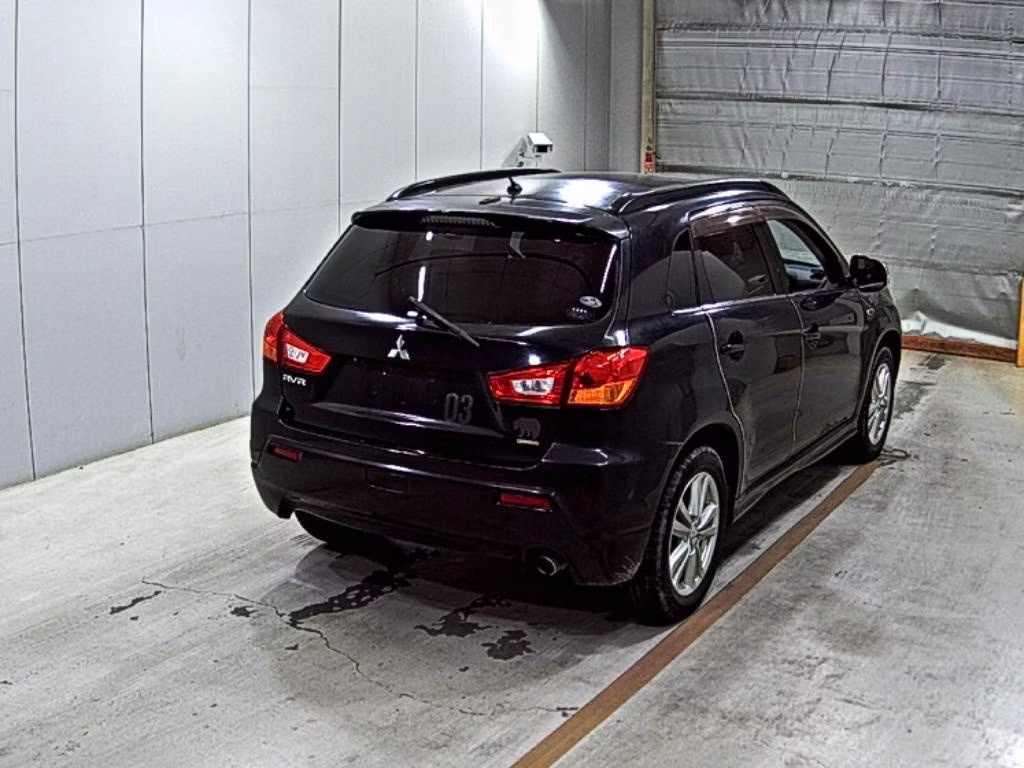 MITSUBISHI RVR