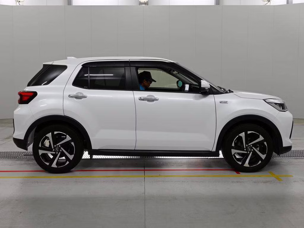 DAIHATSU ROCKY