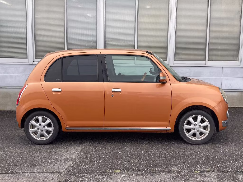DAIHATSU MIRA GINO