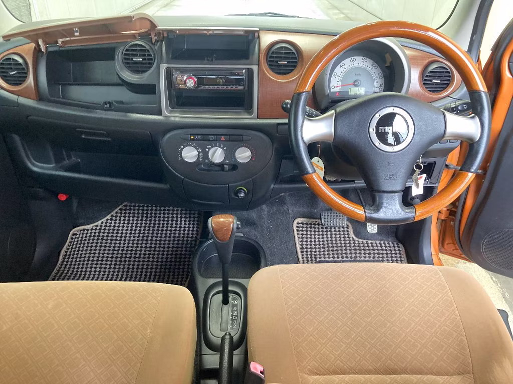 DAIHATSU MIRA GINO
