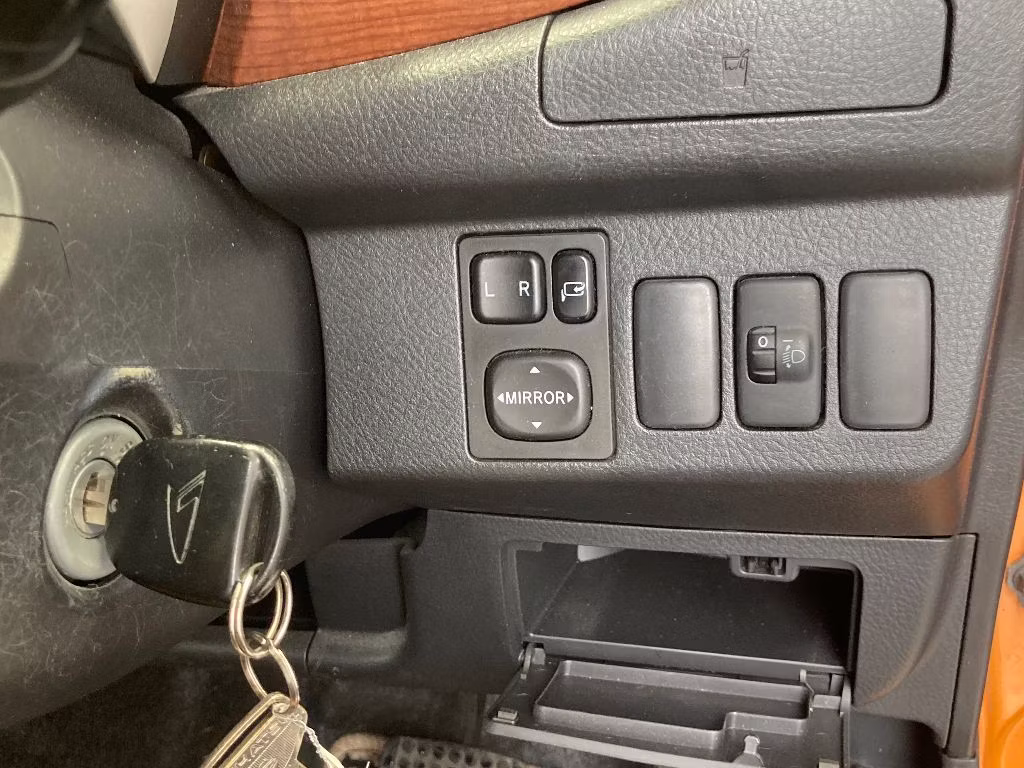 DAIHATSU MIRA GINO