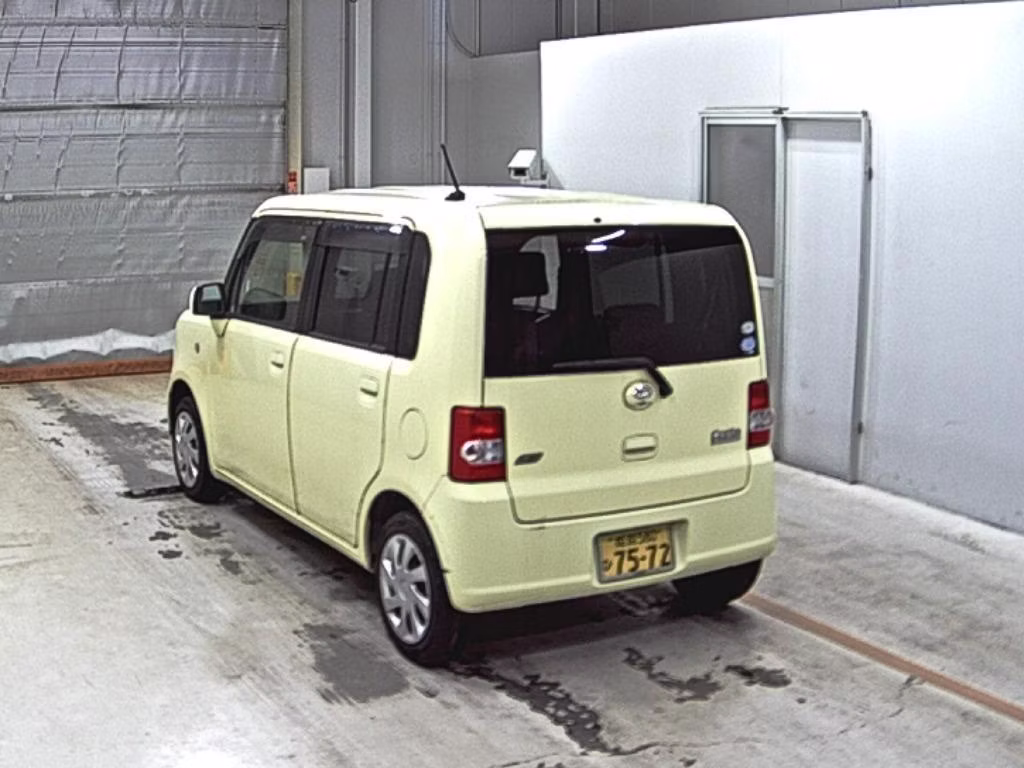 DAIHATSU MOVE CONTE