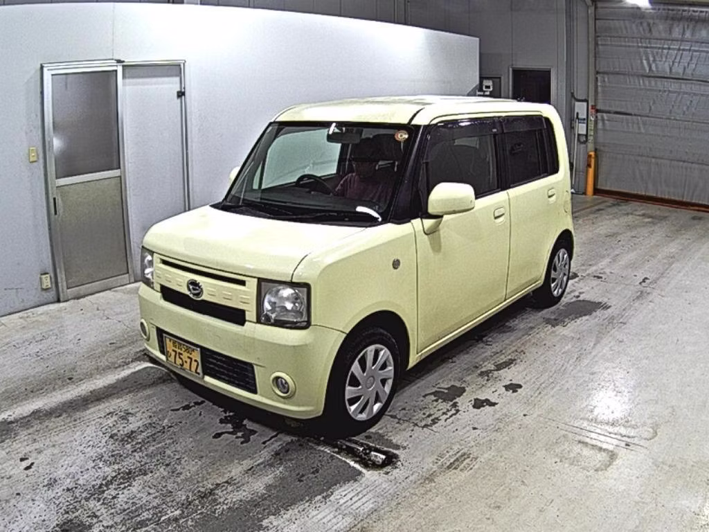 DAIHATSU MOVE CONTE