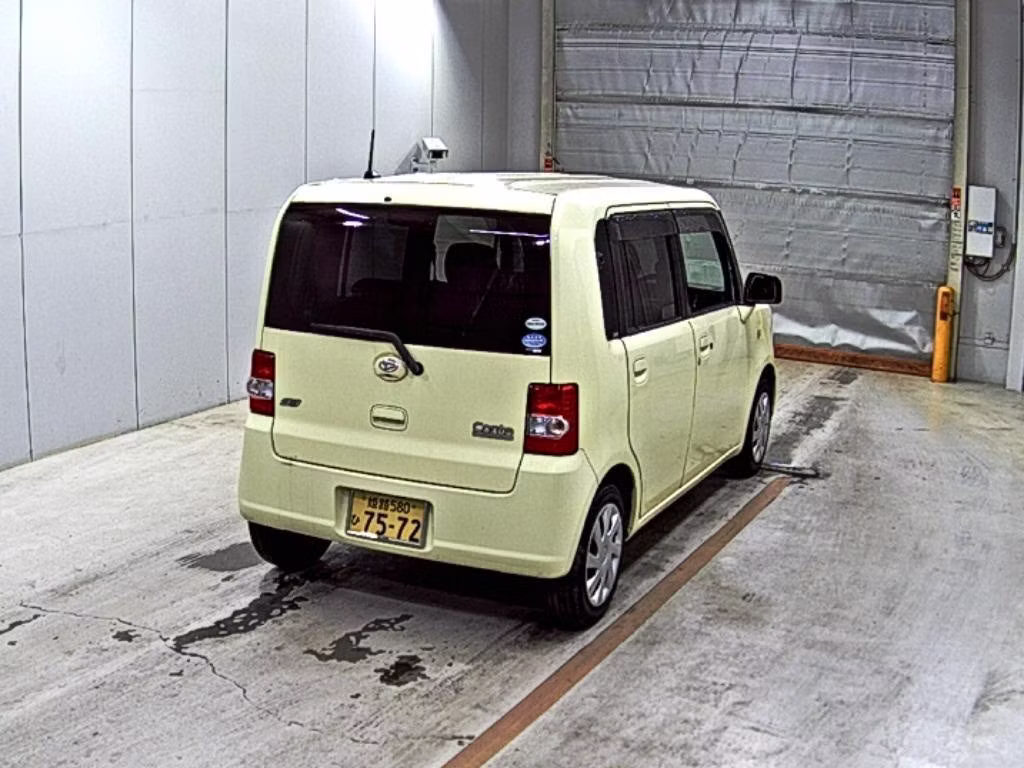 DAIHATSU MOVE CONTE