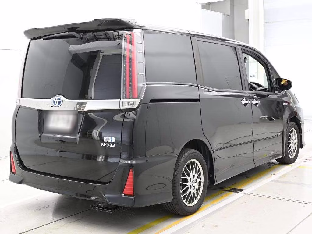TOYOTA NOAH