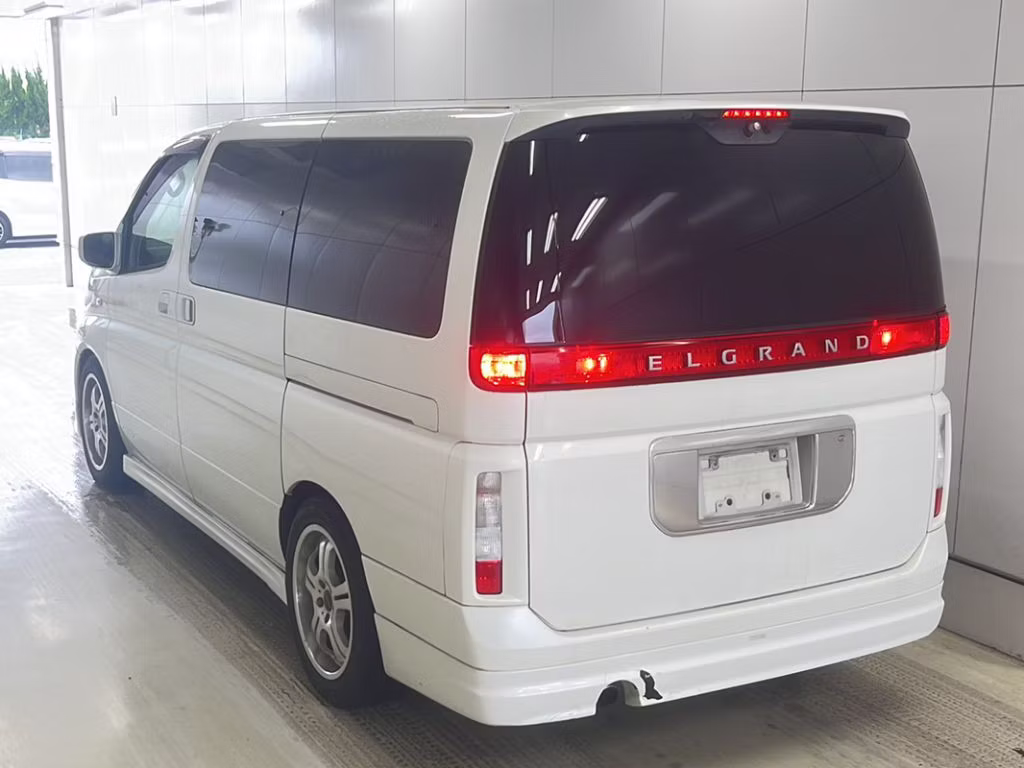 NISSAN ELGRAND