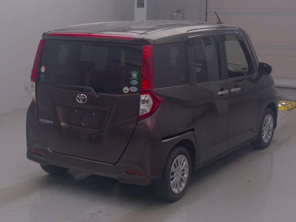 TOYOTA ROOMY
