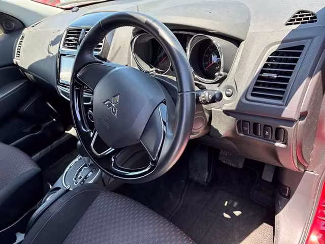 MITSUBISHI RVR