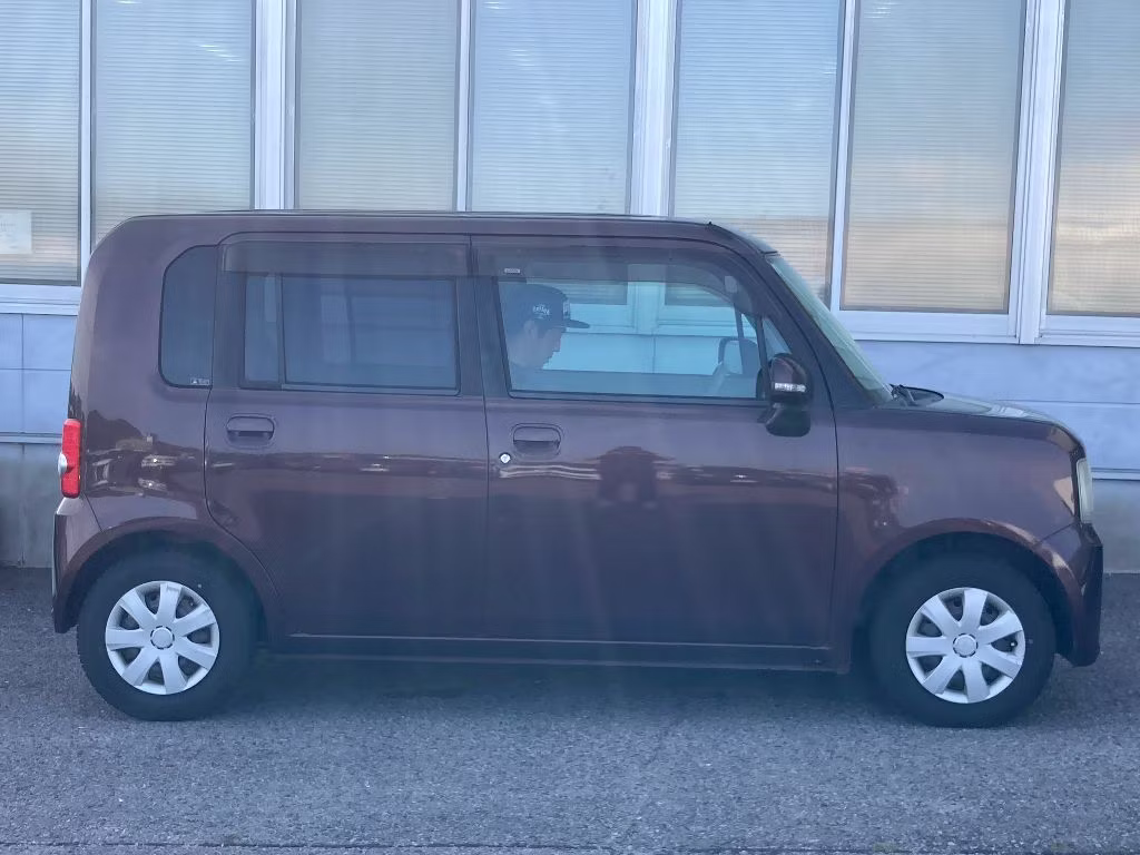 DAIHATSU MOVE CONTE