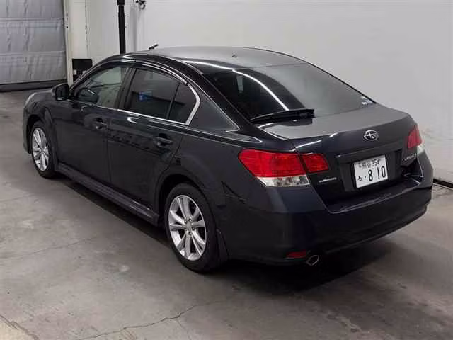 SUBARU LEGACY B4