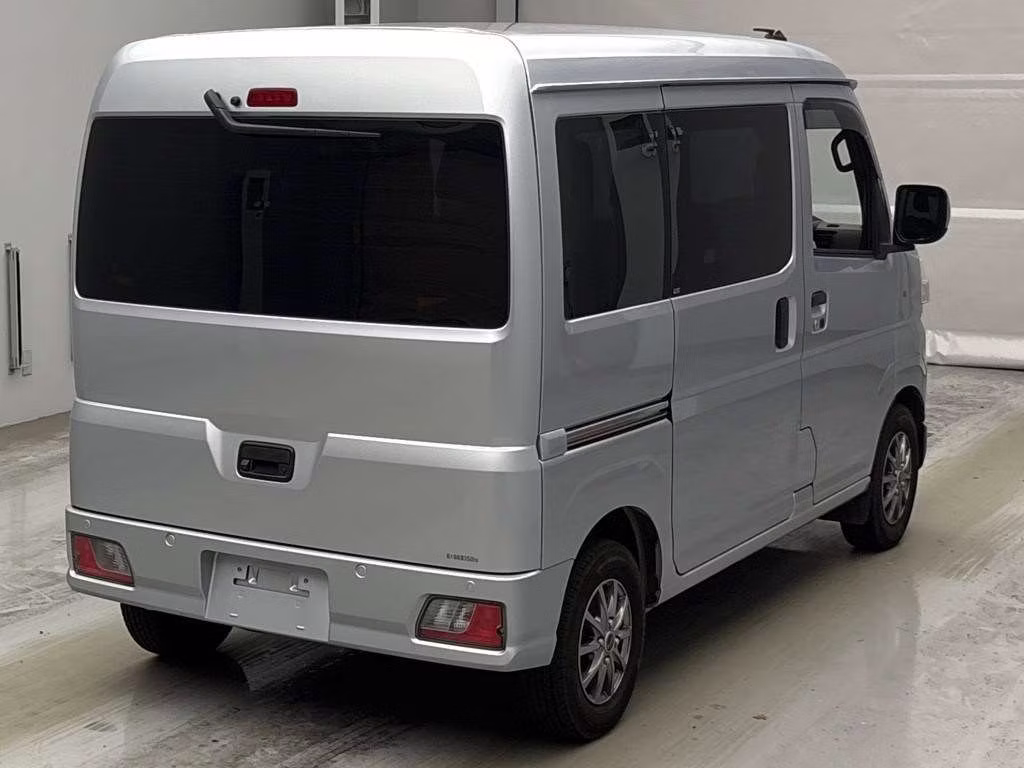 TOYOTA PIXIS VAN