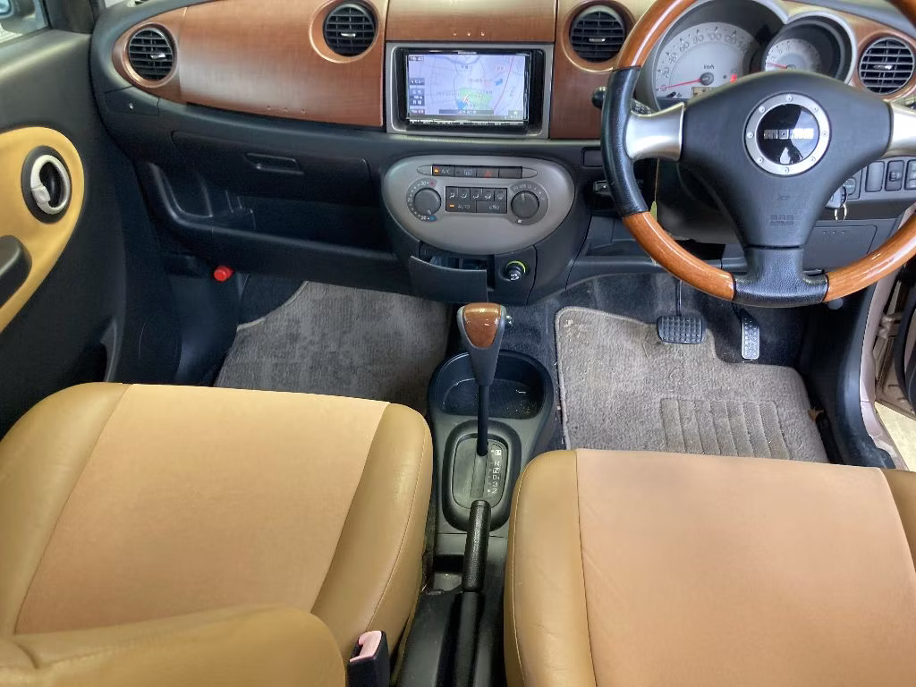 DAIHATSU MIRA GINO