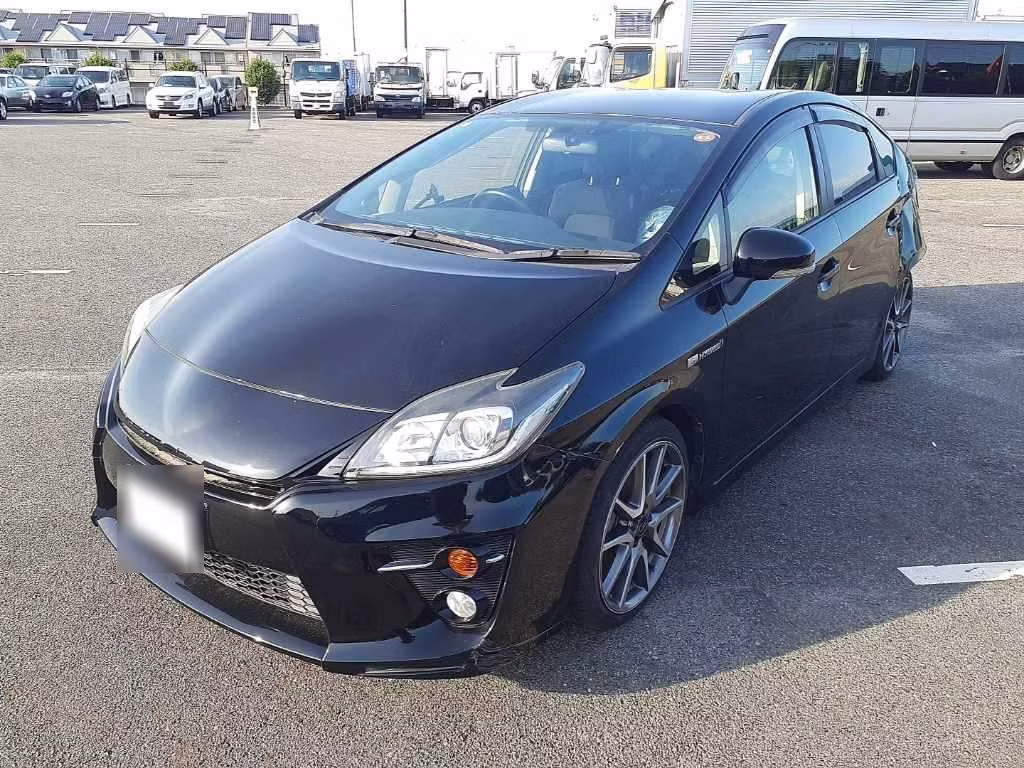 TOYOTA PRIUS