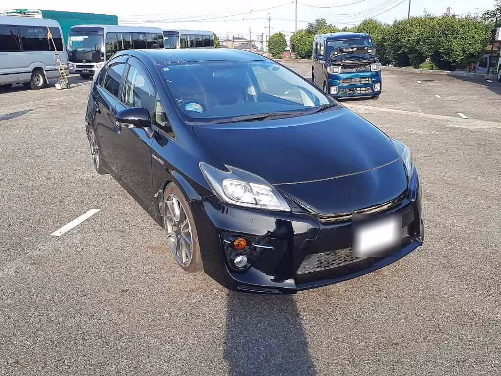TOYOTA PRIUS