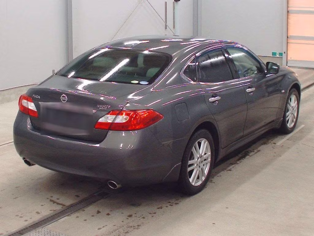 NISSAN FUGA