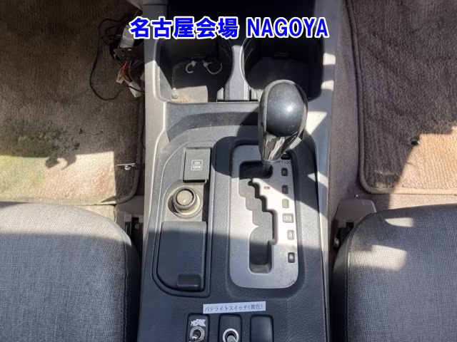TOYOTA HILUX SURF