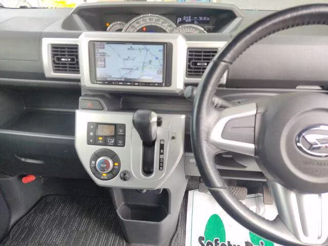 DAIHATSU WAKE