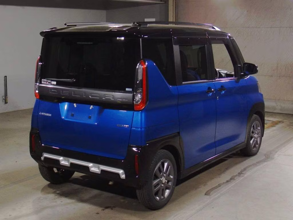 MITSUBISHI DELICA MINI
