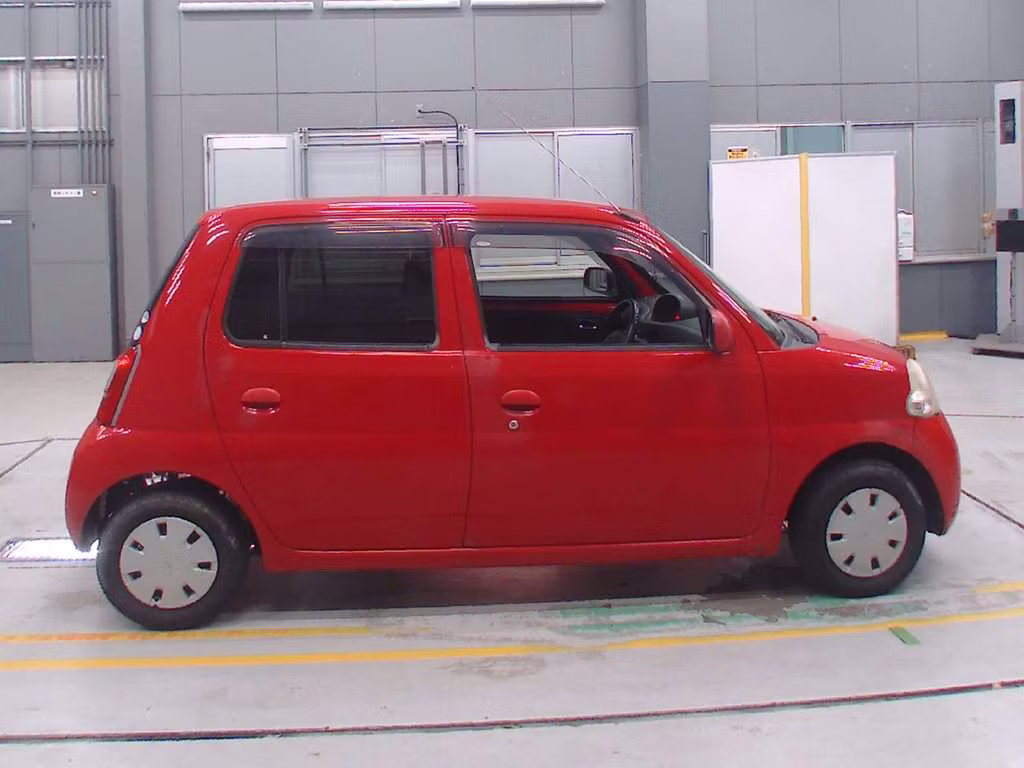 DAIHATSU ESSE