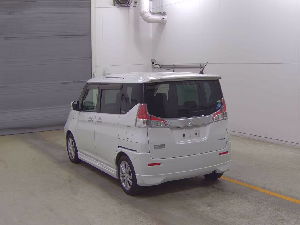 MITSUBISHI DELICA D:2